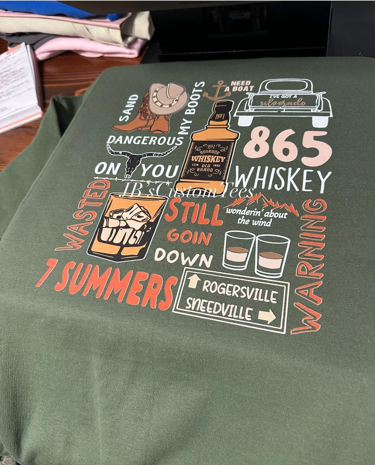 Wallen Sweatshirt - Pocket Front